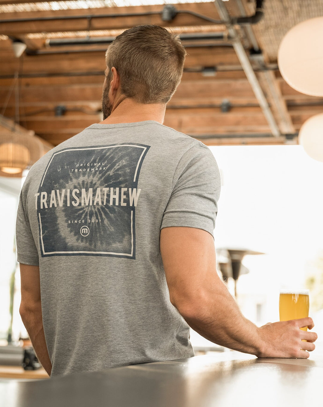 TRAVIS MATHEW MENS SMOOTH SAILING T-SHIRT - HEATHER GREY