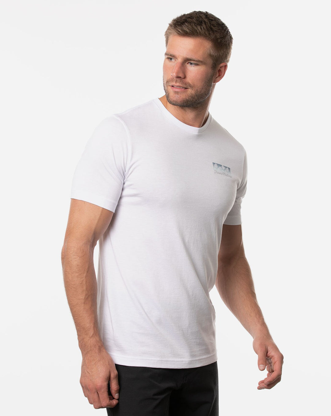 TRAVIS MATHEW MENS BIG MOUTH BASS T-SHIRT - WHITE