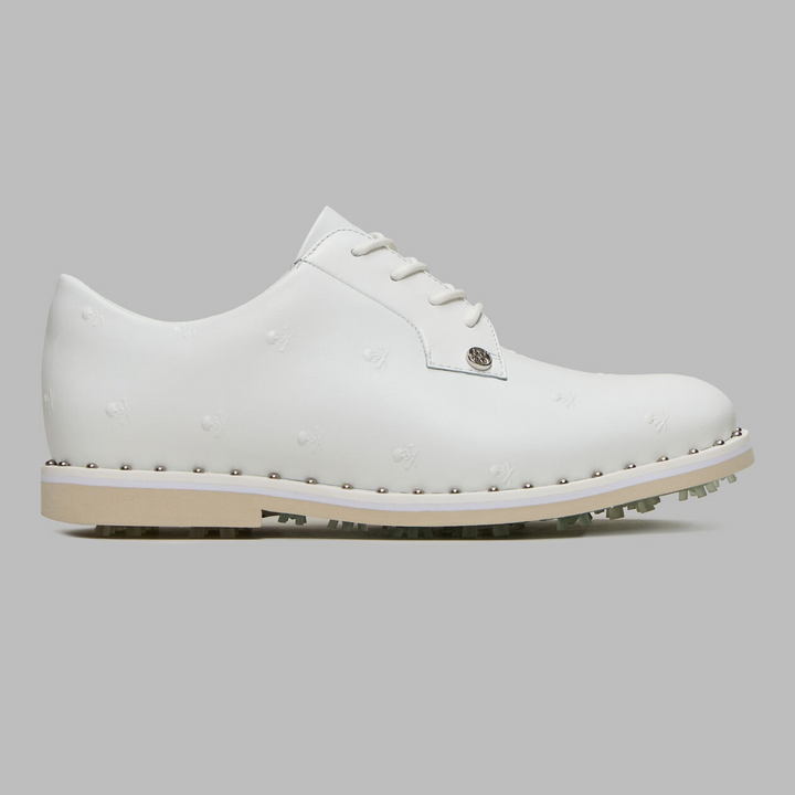 G/FORE WOMEN'S GALLIVANTER STUDDED LEATHER SKULL & TEES GOLF SHOE - SNOW / STONE