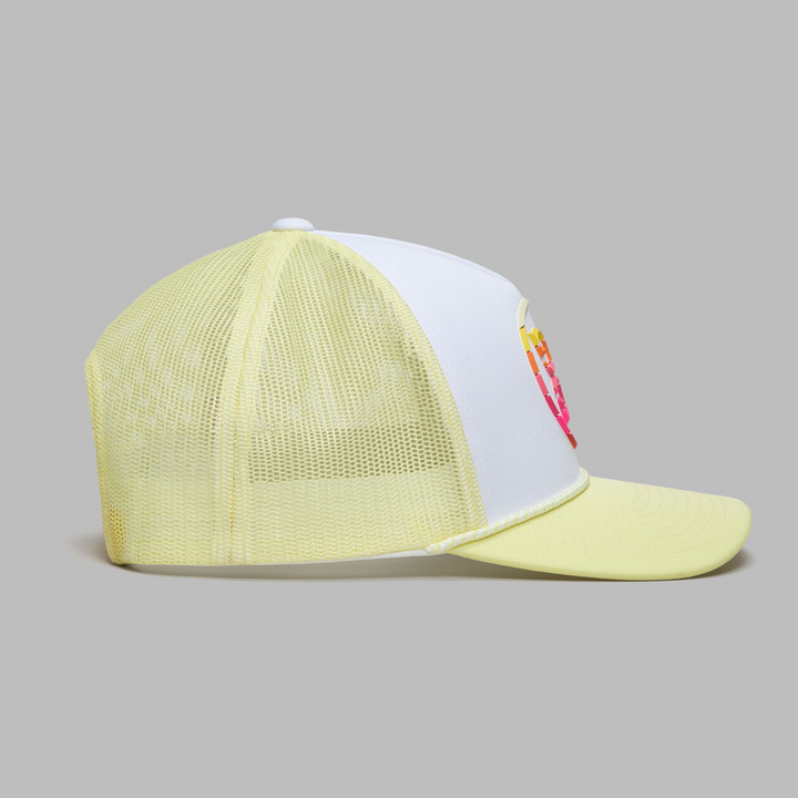 G/FORE MEN'S GRADIENT CIRCLE G'S TRUCKER HAT - SNOW/CANARY