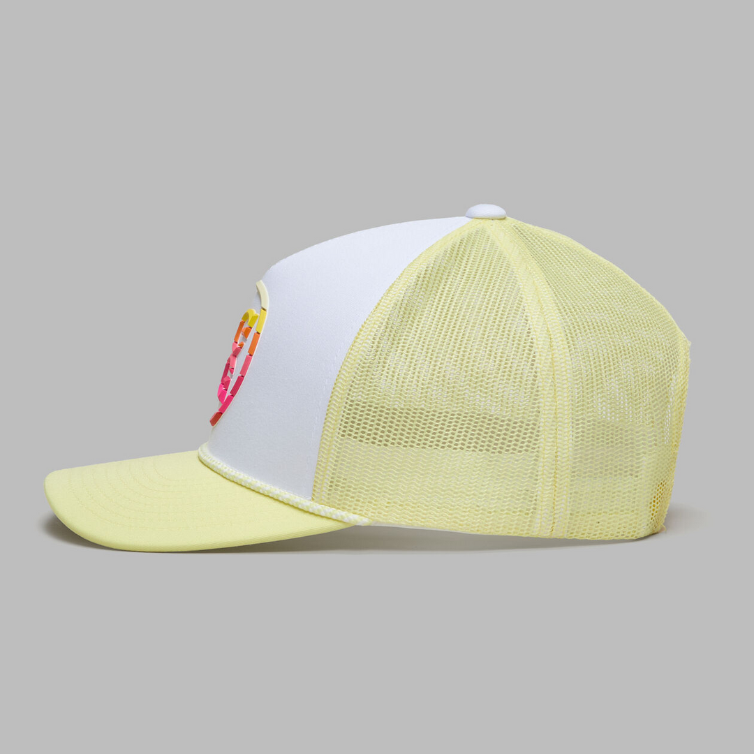 G/FORE MEN'S GRADIENT CIRCLE G'S TRUCKER HAT - SNOW/CANARY