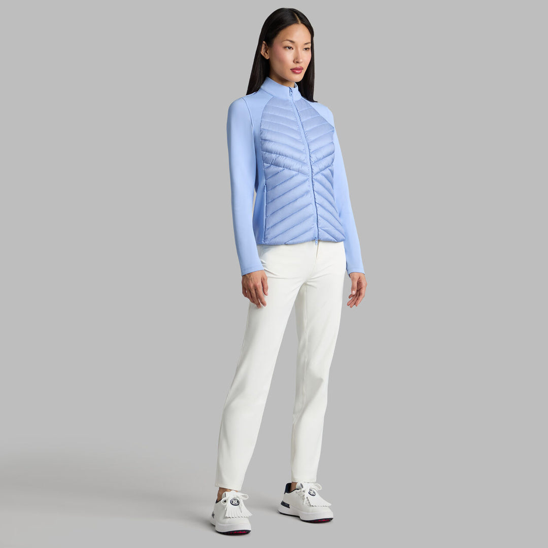 G/FORE WOMEN'S V-DOWN QUILTED HYBRID JACKET - WILLOW