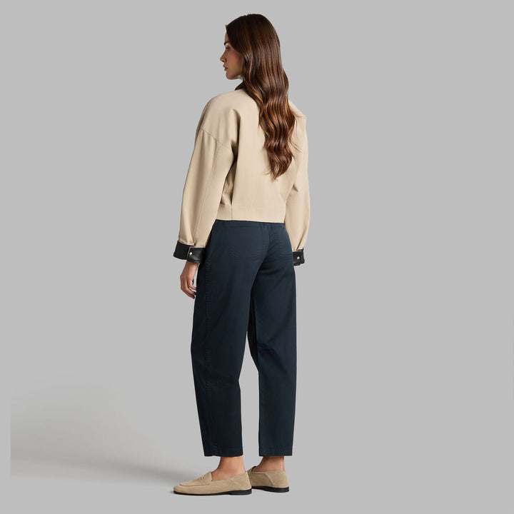 G/FORE WOMEN'S LTD RELEASE LEATHER COLLAR TRI-COTTON CROPPED JACKET - PUMICE