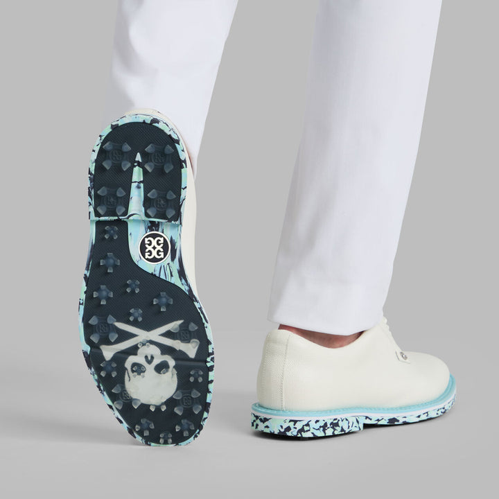 G/FORE MEN'S GALLIVANTER CAMO SOLE LEATHER GOLF SHOE - SNOW / CENOTE