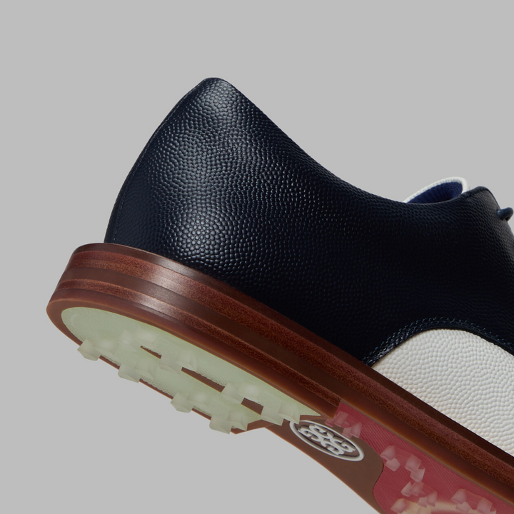 G/FORE MEN'S LTD RELEASE GALLIVANTER PEBBLE LEATHER LUXE SOLE DERBY GOLF SHOE - TWILIGHT / SNOW