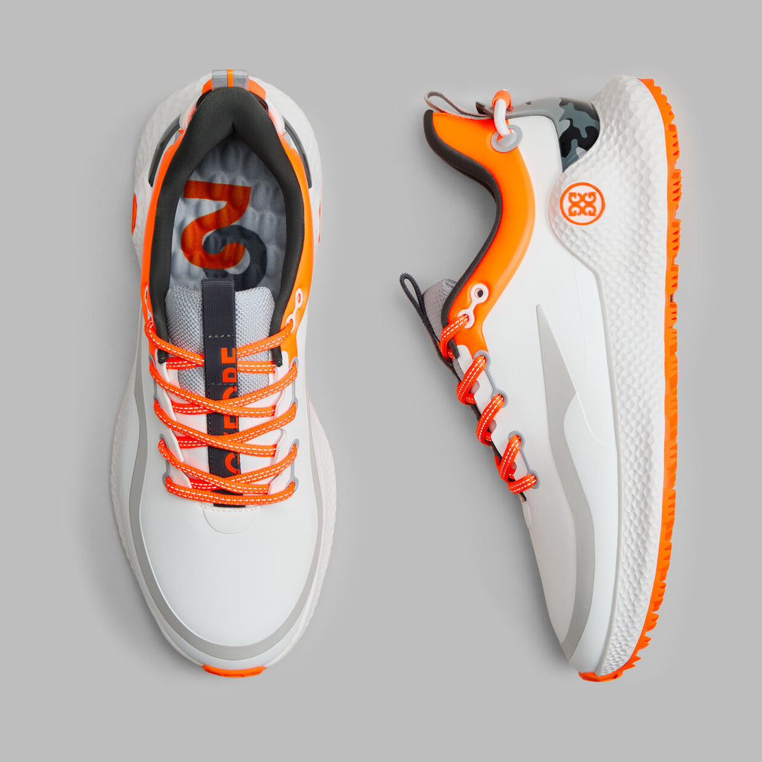 G/FORE MEN'S MG4+ O2 CAMO ACCENT GOLF SHOE - SNOW / SHOCKING ORANGE