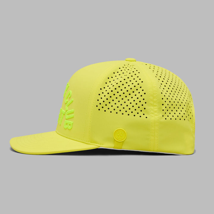 G/FORE MEN'S COUNTRY CLUB MISFIT PERFORATED DELTA HAT - ELECTRIC