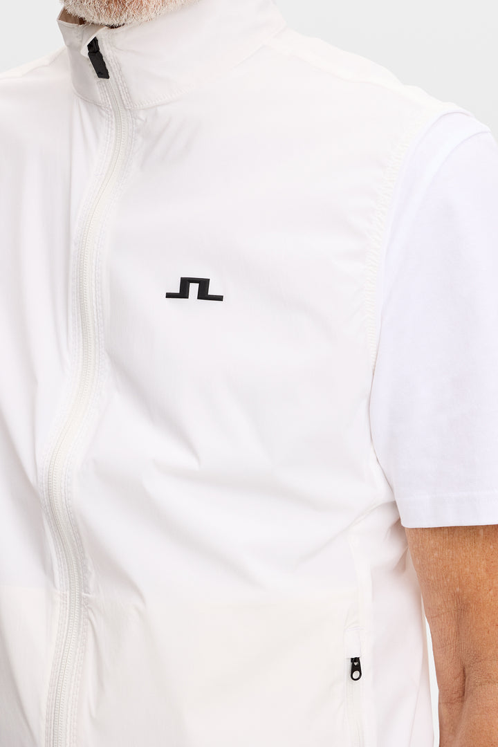 J.Lindeberg Men's Ash Light Packable Vest - WHITE