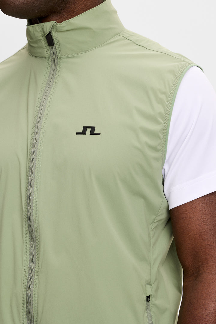 J.Lindeberg Men's Ash Light Packable Vest - HEDGE GREEN