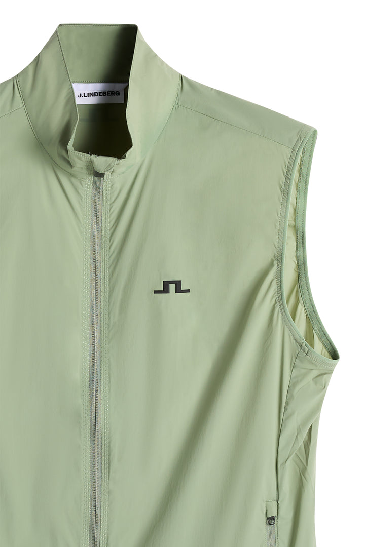 J.Lindeberg Men's Ash Light Packable Vest - HEDGE GREEN