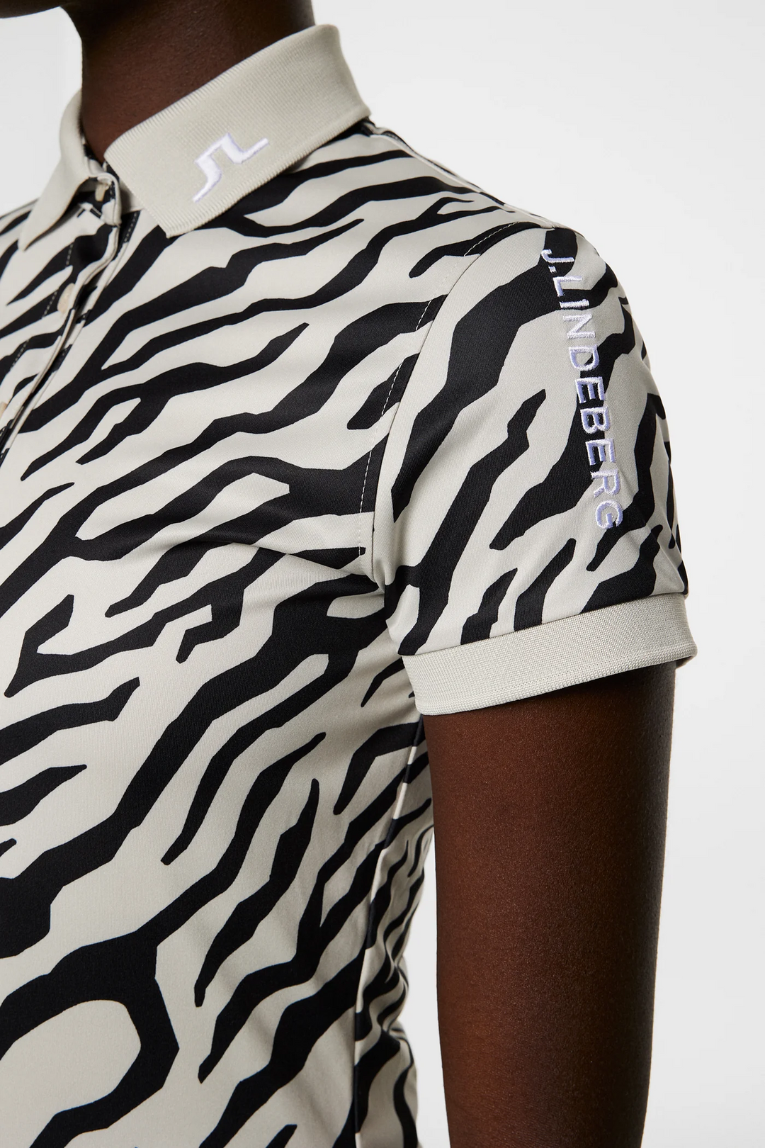 J.Lindeberg Women's TOUR TECH PRINT Polo - TOUR TIGER MOONBEAM