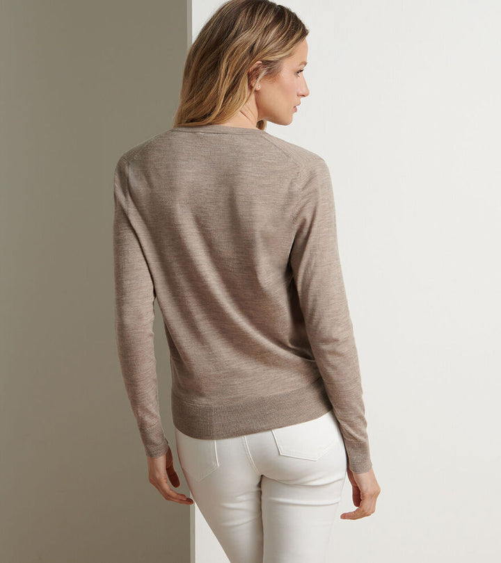 Peter Millar Women's Excursionist Flex V-Neck Sweater - PEBBLE