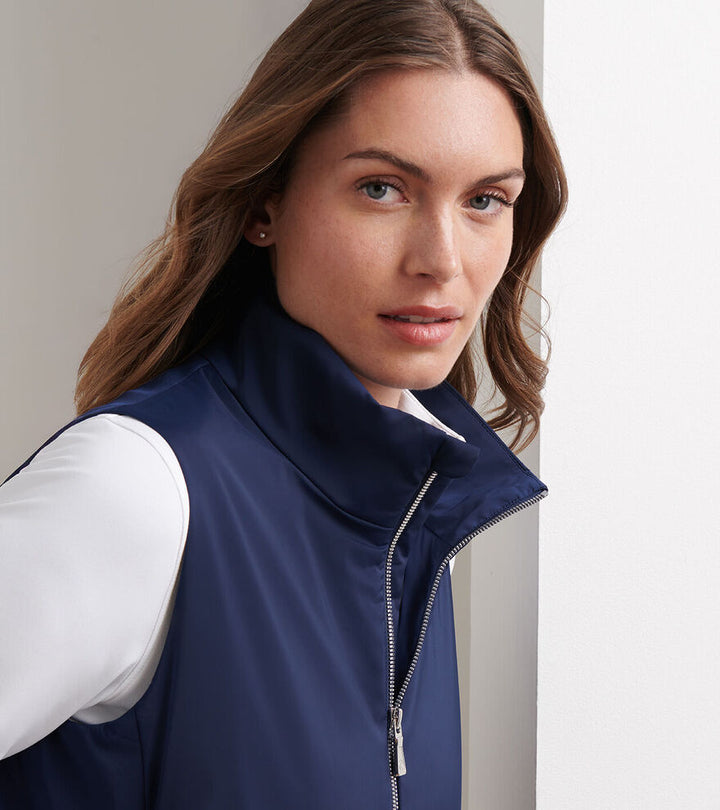 Peter Millar Women's Robinson Insulated Vest - NAVY