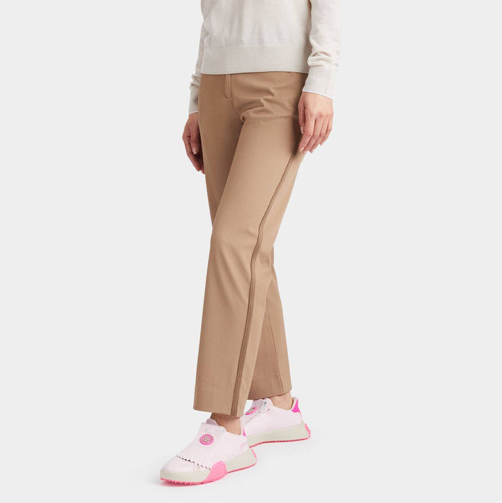 G/FORE WOMEN'S STRETCH TECH TWILL MID RISE STRAIGHT LEG TROUSER  - FAWN